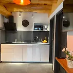 Nad Jeziorem Lesnianskim Апартаменты