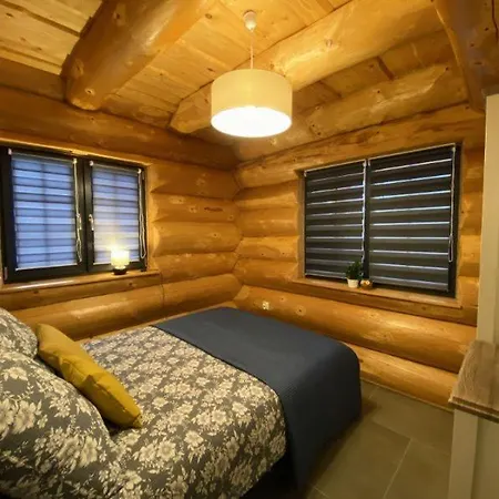 Nad Jeziorem Lesnianskim *