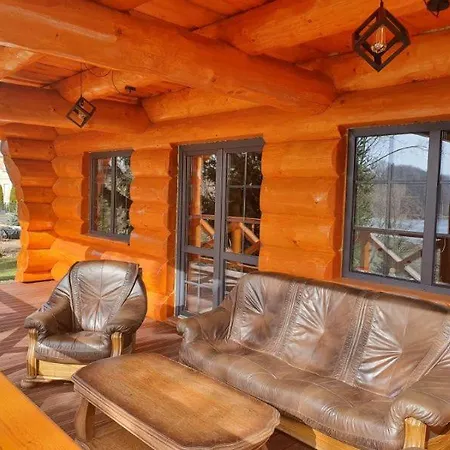 Apartment Nad Jeziorem Lesnianskim *