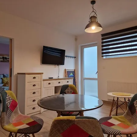 Nad Jeziorem Lesnianskim *