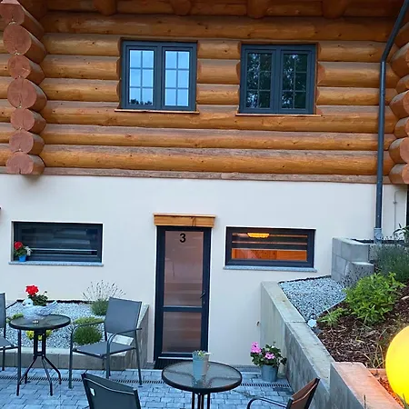 Apartment Nad Jeziorem Lesnianskim *