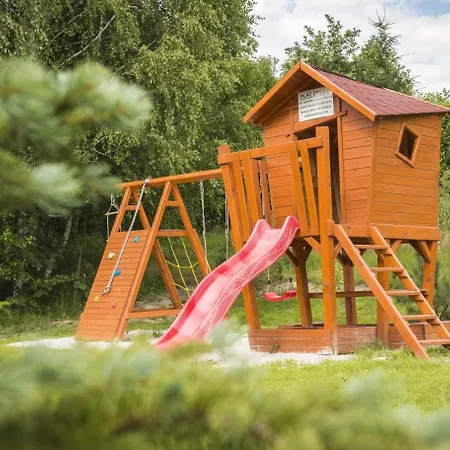 Nad Jeziorem Lesnianskim Apartment