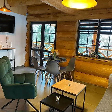 Nad Jeziorem Lesnianskim *