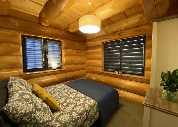 Nad Jeziorem Lesnianskim *