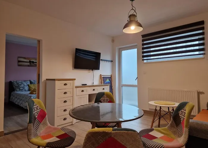 Nad Jeziorem Lesnianskim *