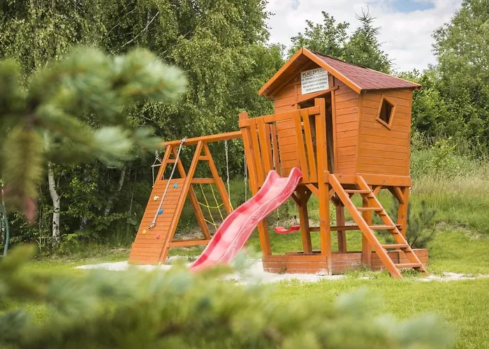 Nad Jeziorem Lesnianskim 公寓