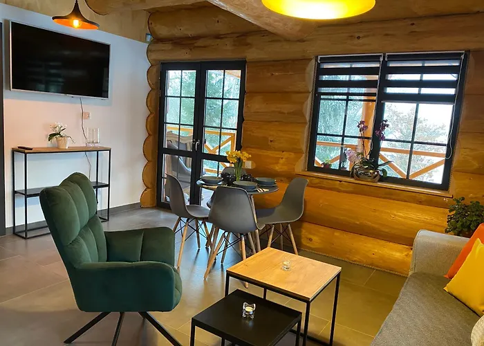 Nad Jeziorem Lesnianskim *